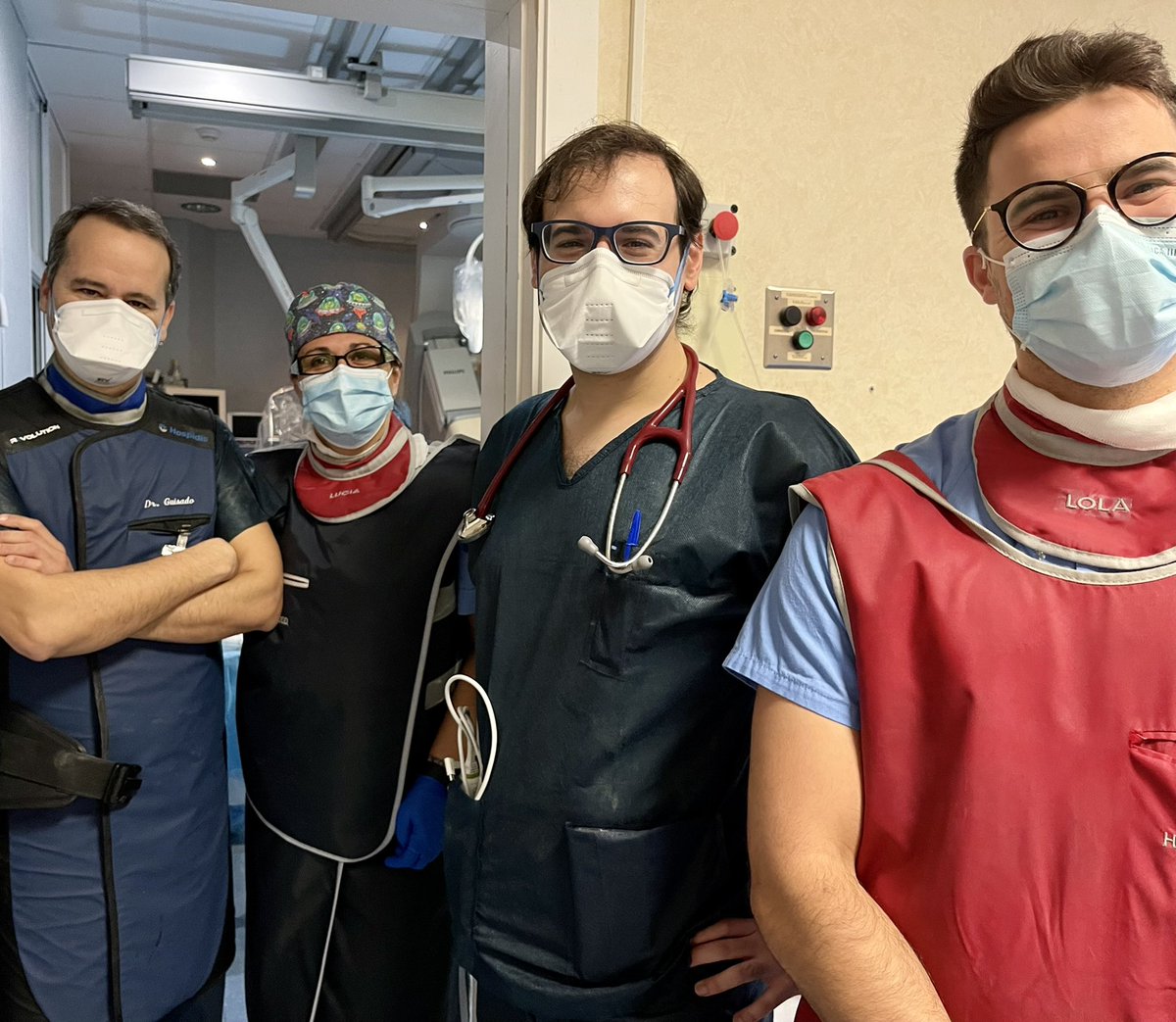 CorazonHuvr's tweet photo. Comenzamos la guardia con una primaria. Equipo de Guardia a por el domingo 💪🏻💪🏻@HospitalUVRocio https://t.co/WBJrHjXGsU