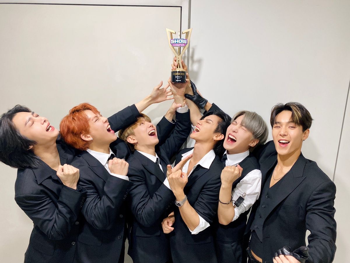 RamenhaeMXMB's tweet photo. Monsta X have stated multiple times wishing to chart on billboard. We ranked #5 with AAL, can we do #1 with the dreaming? Please keep streaming/buying/shazaming &amp; supporting this english album. We have tough competition this time.
https://t.co/BY0eBqozsq
#YOUPROBLEM #THEDREAMING https://t.co/JXUEKH94Z9