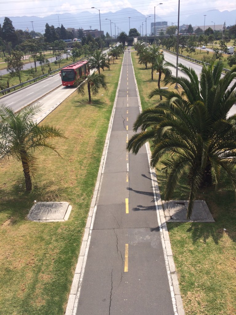 a3Route's tweet photo. 12:34 Bogotá's city-wide cycling network covers more than 600km of streets – making it the most extensive in Latin America and one of the largest in the world. @NMS_Kenya @KURAroads Make Cycling SAFE in Nairobi.  https://t.co/gfCaDh8jGY via @Sir_Labz