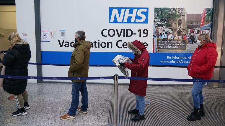 Carl_Didz's tweet photo. Ohh really .. Yeah like we believe cabinet ministers.... https://t.co/ucXfkmWFZP
COVID-19: Omicron cases being treated in hospital, cabinet minister Nadhim Zahawi tells Sky News https://t.co/QzKKy4lJY4