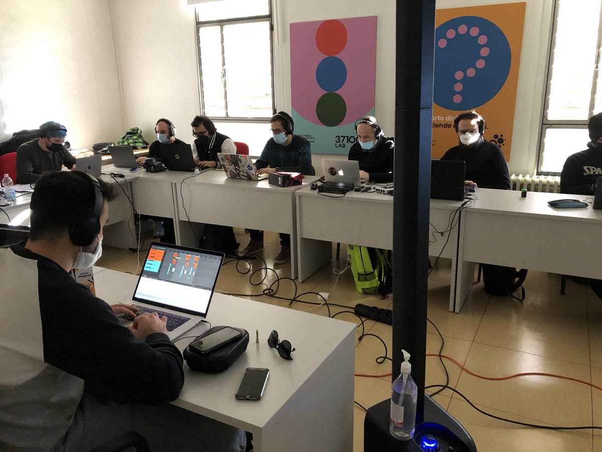 aloudverona's tweet photo. #GameAudioDeconstructed goes on today with the #workshop at #37100Lab.
With @Kablooski1 our guests are creating creatures sounds like never before!
#GAD2021
#LaCulturaAlzaLaVoce https://t.co/tJW3K2QeuU