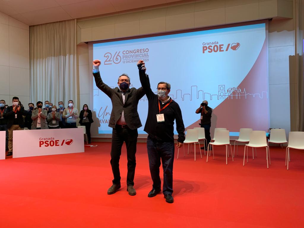 PsoeGranada's tweet photo. 🌹 Arranca #26CongresoPSOEGR con el secretario general @psoedeandalucia @_JuanEspadas, representantes sindicales, empresariales y de la sociedad granadina

🔴Jornada intensa de trabajo de la que saldrán los nuevos órganos provinciales y el proyecto político para los próximos años https://t.co/bOQZHlOJOn