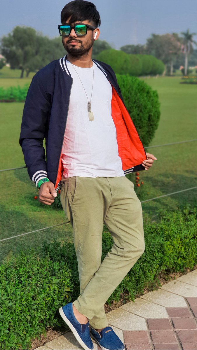 ChhoteChhavilal's tweet image. Always trying to cool my self.

#6te❤️ #LotusTemple #NewDelhi