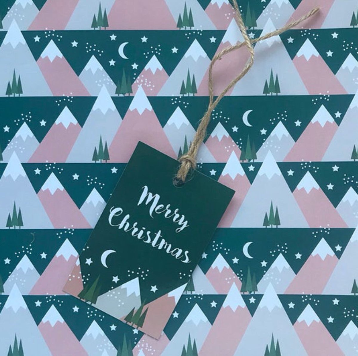 LuluPattern's tweet image. If you’re after that elusive #Christmas ornament or some designer Gift wrap then it’s all here for you! Check out my shop. etsy.me/2NLTLzc. #UKGiftHour #UKGiftAM