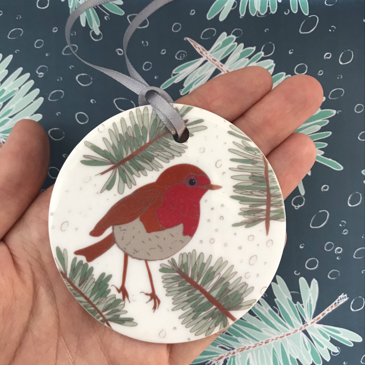 LuluPattern's tweet image. If you’re after that elusive #Christmas ornament or some designer Gift wrap then it’s all here for you! Check out my shop. etsy.me/2NLTLzc. #UKGiftHour #UKGiftAM