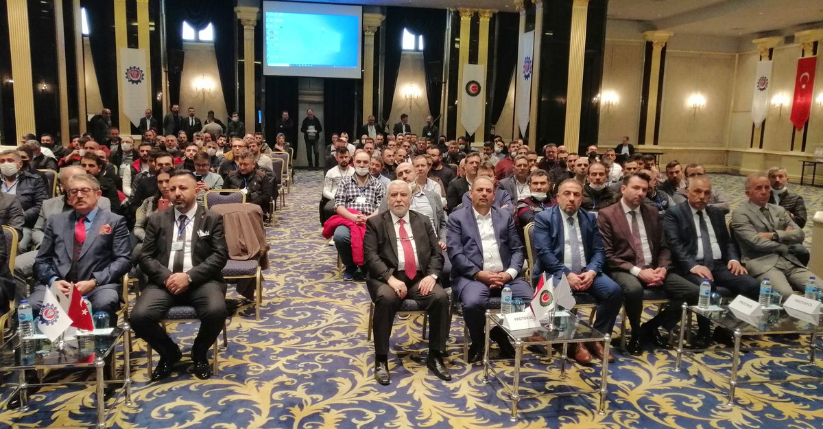 Sanayinin ve Sendikamızın kalbi Bursa'da Şubemizin 10.Olağan Genel Kurulunu büyük bir coşku ve heyecanla gerçekleştiriyoruz. Devam eden MESS sözleşmesi başta olmak üzere birçok konuyu değerlendirdiğimiz Kongremiz, üyelerimize, Sendikamıza ve İşyerlerimize hayırlı olsun..