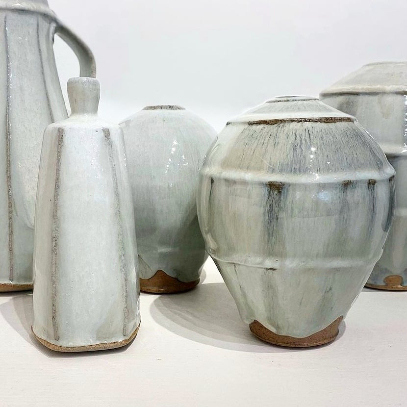 Collection of pieces on display @theleachpottery. All Nuka glazed

#teabowl  #nuka #vase #facetted #celadon #pottery #stives #leachpottery #hamadapottery