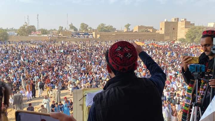 Sakhi_Waxirii's tweet photo. ټولو لر وبر آفغانانو رونــړو ده ټانګ پر کاميابه جلســه مبارکى وايـم✌
#ThankyouTank
#PashtunLongMarch2Tank
#PashtunPeaceMarch https://t.co/9sKc5qzqZY