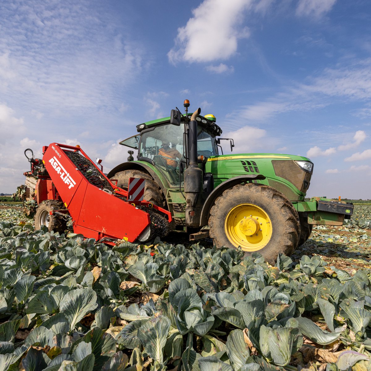 With food production being more important than ever &amp; labour shortages having a significant impact on vegetable growers across the UK, it might be time for a new solution! Talk to <a href="/AsaLift/">ASA-LIFT 🥕</a>  &amp; <a href="/GrimmeUK/">GRIMME UK Ltd</a> today to find out more about our innovative technology. #GRIMME #ASALIFT