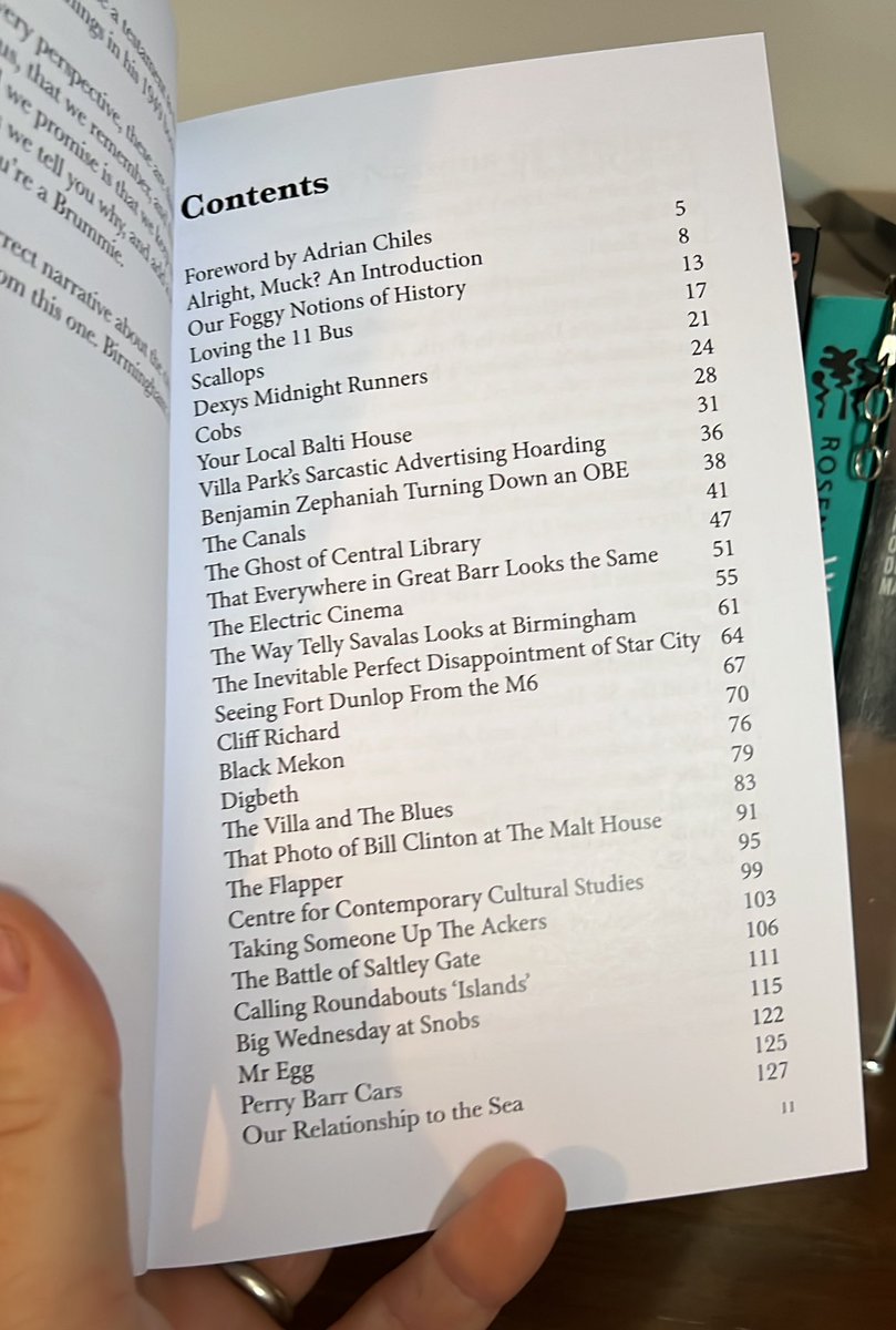 paradisecircus's tweet image. Birmingham: It’s Not Shit - The Book 
- 50 Things That  Delight About Brum

Foreword by Adrian Chiles. Cover by @fokawolf 

“a golden compendium of Brummie-ness” said @ichoosemag 

Out now, paperback and ebook: paradisecircus.com/bins/

Makes a great Christmas present.