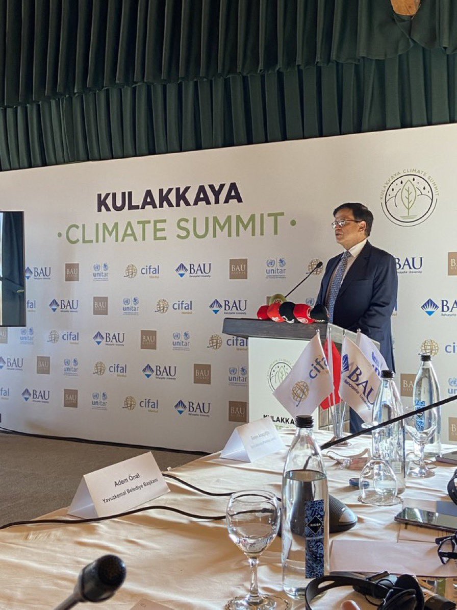 1700 Rakımlı,karbon salımının sıfıra yakın olduğu Giresun Kulakkaya Yaylasında,Uluslararası İklim Zirvesi 
BM Genel Sekreter Yardımcısı Sn. Nikhil Seth,Protokol ve Akademisyenlerin katılımı ile Sn <a href="/EnverYucel/">EnverYucel</a> ve <a href="/Bahcesehir/">Bahçeşehir Uni (BAU)</a> ev sahipliğinde gerçekleşti #iklimzirvesi