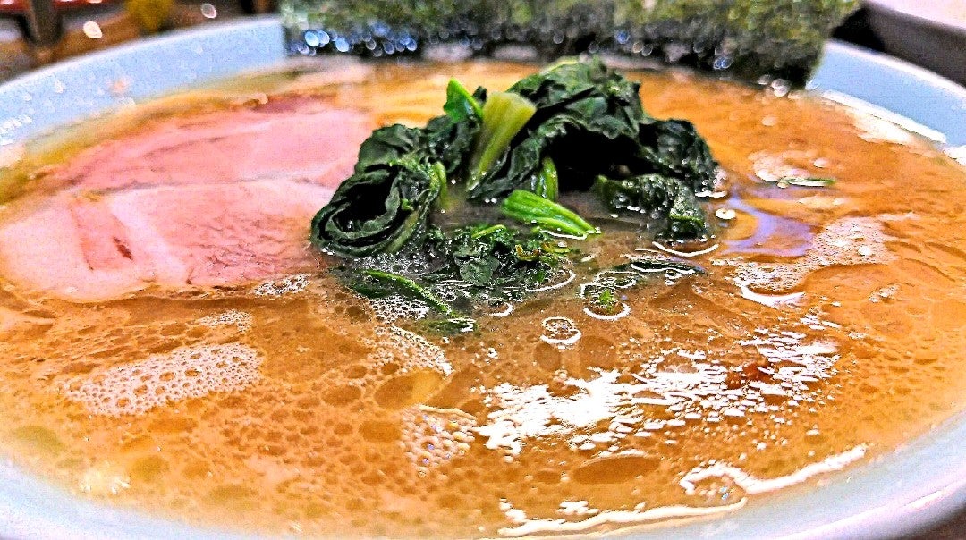 diversion_green's tweet photo. 元喜家さんのラーメンは、他の家系ラーメンと少し違うと思う。かなり好み。 (@ 元喜家 in 那須塩原市, 栃木県) https://t.co/jnB5Maf1We https://t.co/kPTPRs7YCs