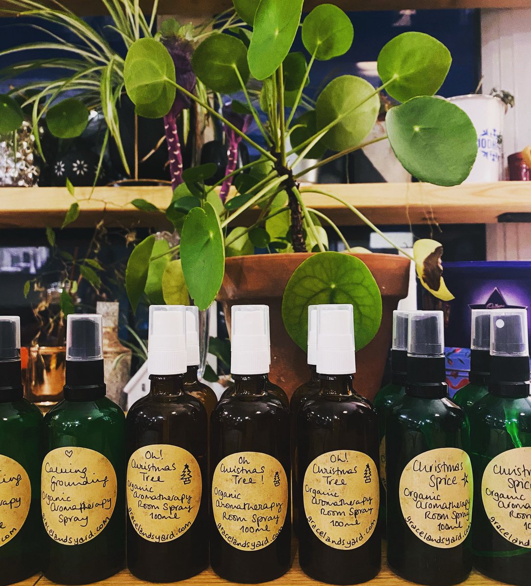 gracelandsyard's tweet photo. Organic aromatherapy room sprays & chakra sprays, on sale at our Chamberlayne Road store from tomorrow. Open 12-4pm, pop by & #shoplocal #organic #roomsprays #spritz #aromatherapysprays #chakrasprays #festiveblends #kensal #nw10 #xmasshopping #xmasgifts #supportlocalbusiness https://t.co/pTZqSo3nGo