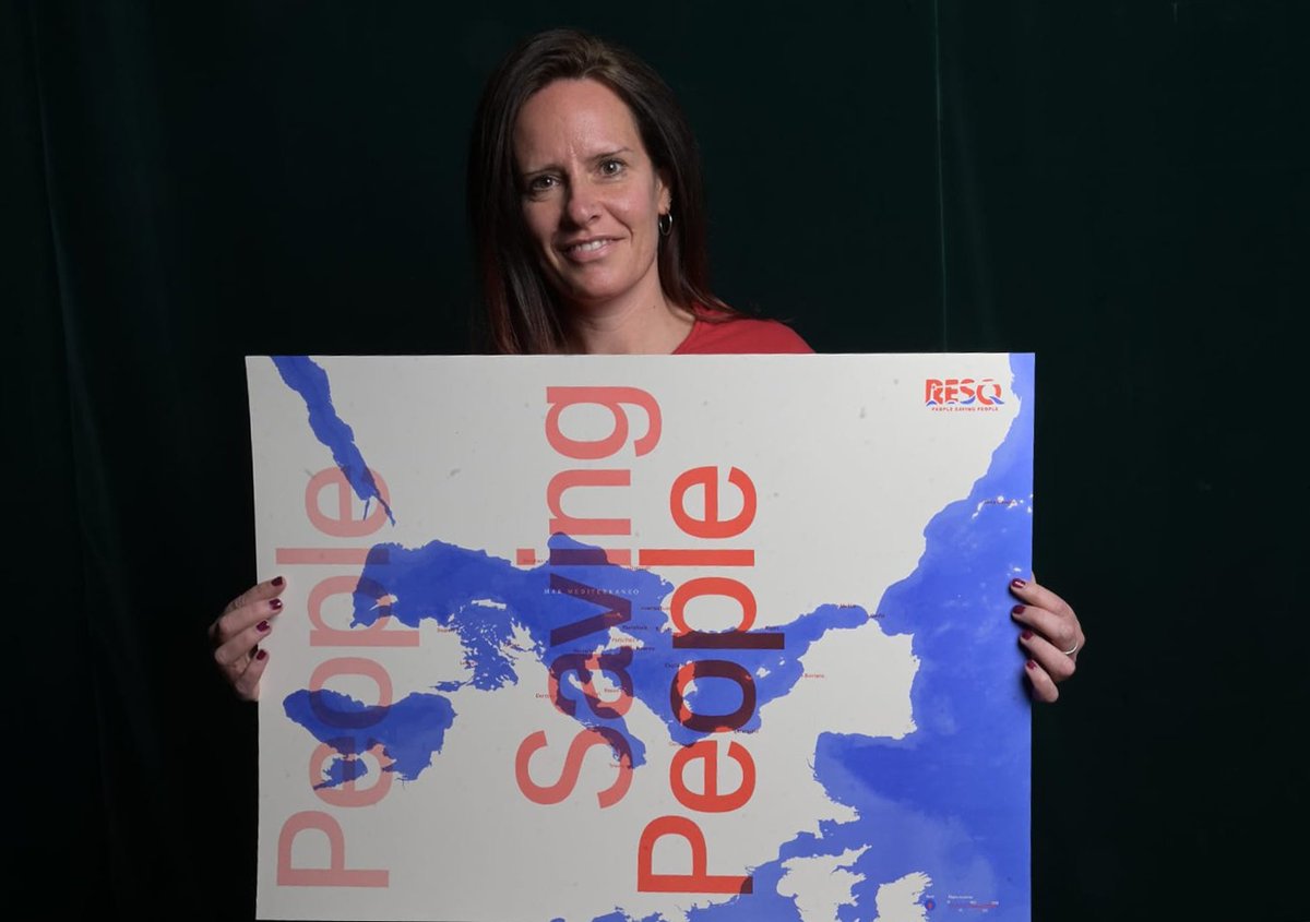 centochilometri's tweet photo. Conoscere e chiacchierare di mondo con @cecilia_strada è stata una delle cose più belle del 2021. Abbiamo pensato a una mappa per i donatori di @resqpeople – e farla è stato un onore. (Nella foto, la vicepresidente di ResQ @lia_manzella) #peoplesavingpeople cc @100kmStudio https://t.co/Wgt6gBzY3A