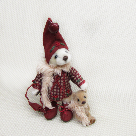 IngeBears's tweet photo. Lyla (5.5 cm standing) and her tiny teddy is one of my new bears available for adoption. Visit https://t.co/jqR0nPnu05 for more info..
#miniaturebears #minibears #collectors #bearcollectors #bearcollectorsanonymous #teddybears #ooak #ooakbear #ingebears #tinyteddy https://t.co/UgEvEcub87