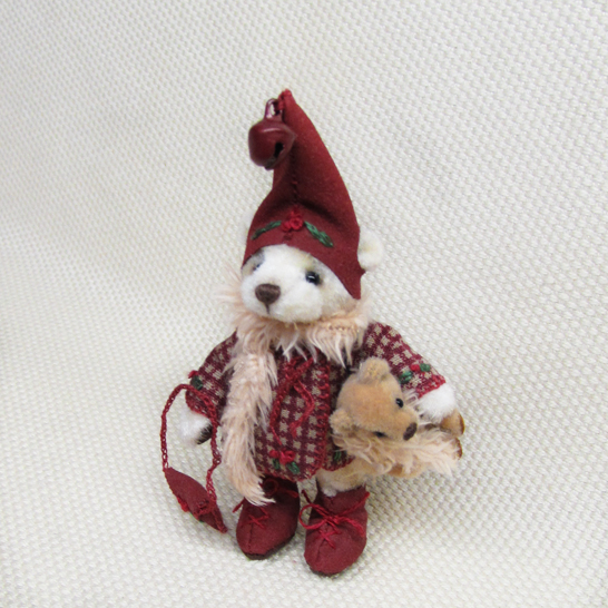 IngeBears's tweet photo. Lyla (5.5 cm standing) and her tiny teddy is one of my new bears available for adoption. Visit https://t.co/jqR0nPnu05 for more info..
#miniaturebears #minibears #collectors #bearcollectors #bearcollectorsanonymous #teddybears #ooak #ooakbear #ingebears #tinyteddy https://t.co/UgEvEcub87