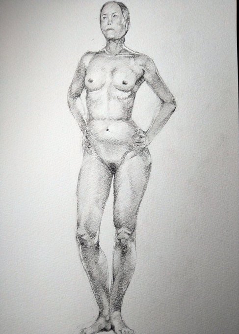 立ちポーズのデッサン これからはHと2Bが主戦力になりそう 