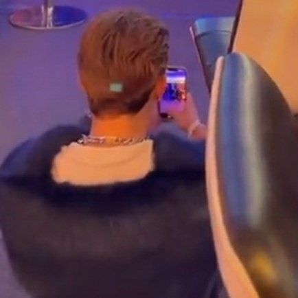 beyondyasmin's tweet image. dont you love it when bang chan films the kids 🥺