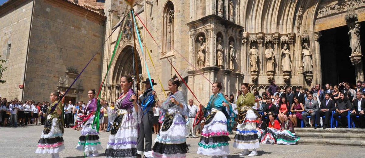 A Golpe de Micro (@agolpedemicro) on Twitter photo 🔹Morella ha sido escogido como uno de los mejores pueblos turísticos del mundo según la Organización mundial del turismo (<a href="/UNWTO/">UN Tourism</a>) 🏰🏔⛰🏞
👉🏼Hablamos sobre cómo se ha recibido esta noticia con su alcalde, <a href="/rhamsesripolles/">𝚁𝚑𝚊𝚖𝚜é𝚜 𝚁𝚒𝚙𝚘𝚕𝚕é𝚜 𝙿𝚞𝚒𝚐</a>
999plazaradio.valenciaplaza.com/onair 🔹Morella ha sido escogido como uno de los mejores pueblos turísticos del mundo según la Organización mundial del turismo (<a href="/UNWTO/">UN Tourism</a>) 🏰🏔⛰🏞
👉🏼Hablamos sobre cómo se ha recibido esta noticia con su alcalde, <a href="/rhamsesripolles/">𝚁𝚑𝚊𝚖𝚜é𝚜 𝚁𝚒𝚙𝚘𝚕𝚕é𝚜 𝙿𝚞𝚒𝚐</a>
999plazaradio.valenciaplaza.com/onair