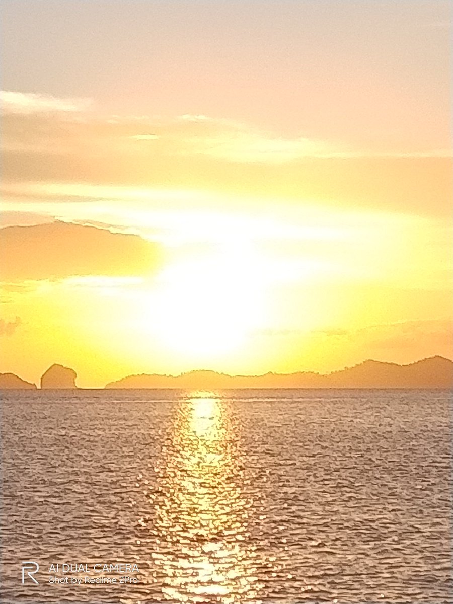 AphisakSW's tweet photo. 🌅🌄 https://t.co/AOaCdOBLst