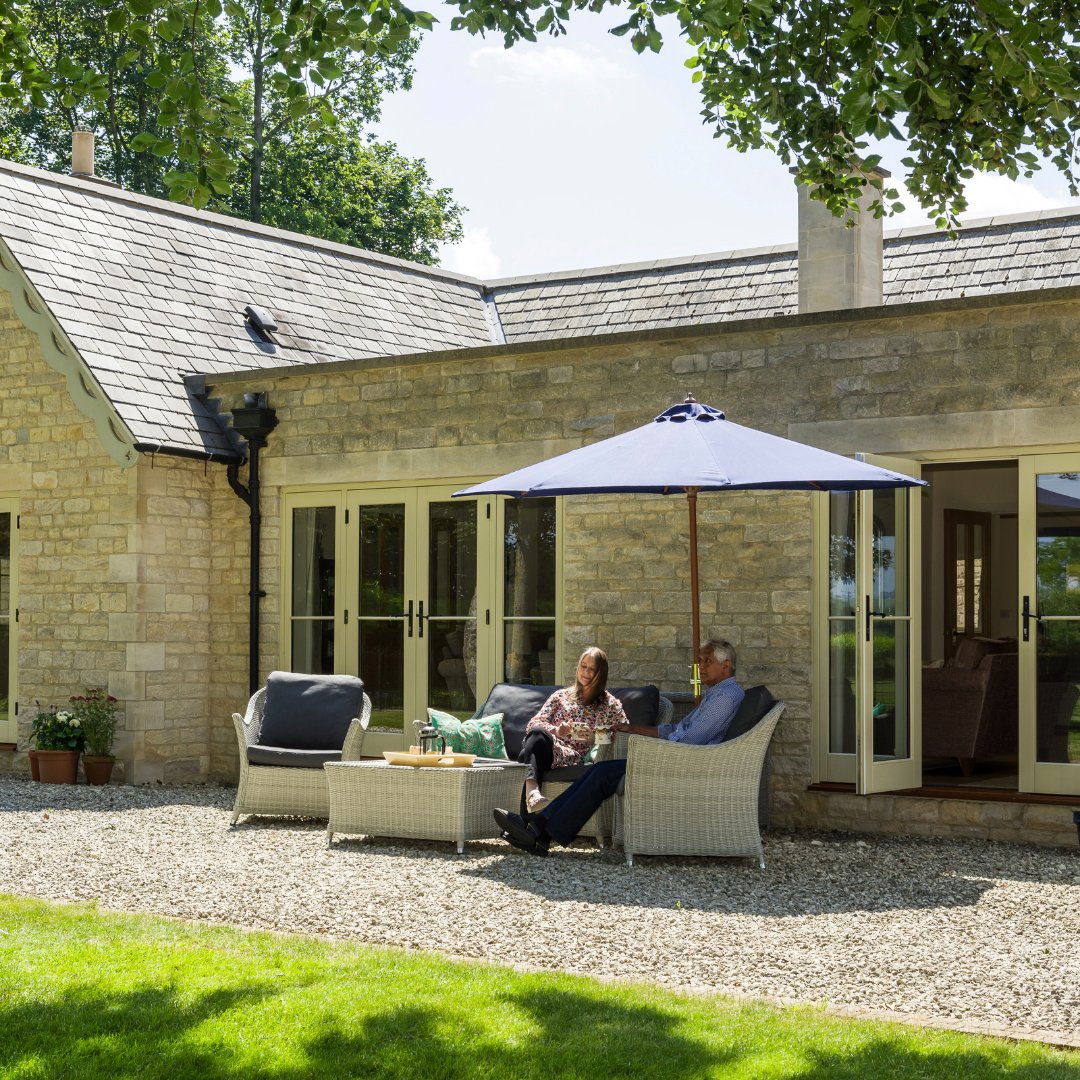 Take a trip to the heart of Lincolnshire and see how George Barnsdale windows look after being installed for 10 Years.

This case study shares an inside look into this forever home steeped with history.

Read the full Case Study here: bit.ly/2Z8PqPJ