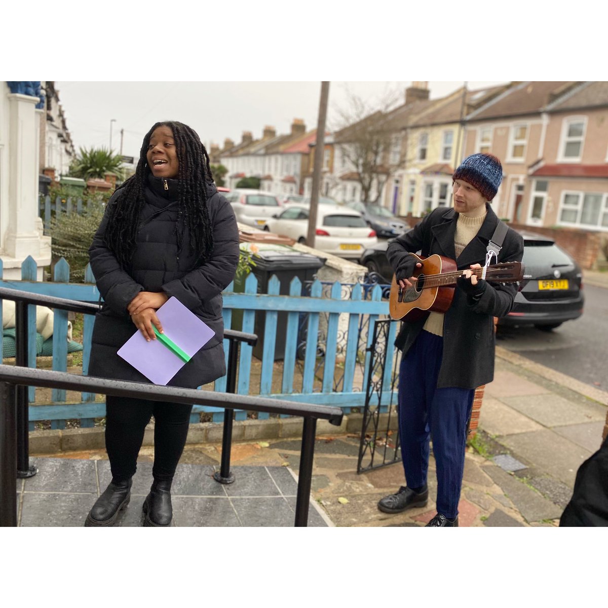 giveasongcic's tweet photo. We’re here to help combat loneliness and isolation this Christmas.

If you know someone in Lewisham or surrounding areas who may benefit from a safe and free Christmas doorstep visit from our musicians, please nominate them by 17th December (link below)🙏

https://t.co/LnCwJTVhP0 https://t.co/c0WIyUklbO