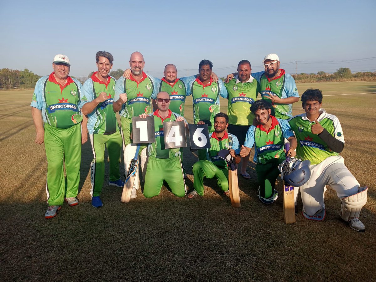 siamcricketclub's tweet photo. Beat the Thai national team in game 2, chased down 145 with a ball to spare #TeamAlcohol #beers https://t.co/b5Z8IBDz3A