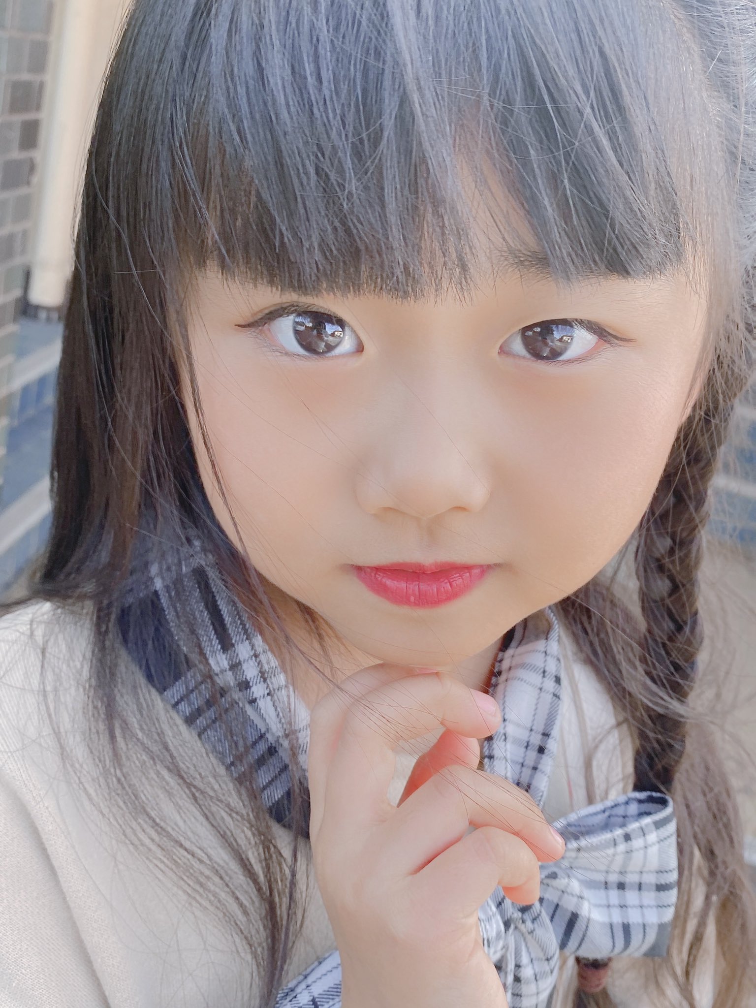 𝔸𝕟𝕛𝕦 今日のコーデはjenni Love 今日はお墓参りに行ってきたよ 髪型 は恋です ヤンキー君と白杖ガールのハチ子ちゃん めるる 風にしたよ アイラインと赤リップでお洒落した 休日コーデ お墓参り行ってきたよ 小2女子 8歳