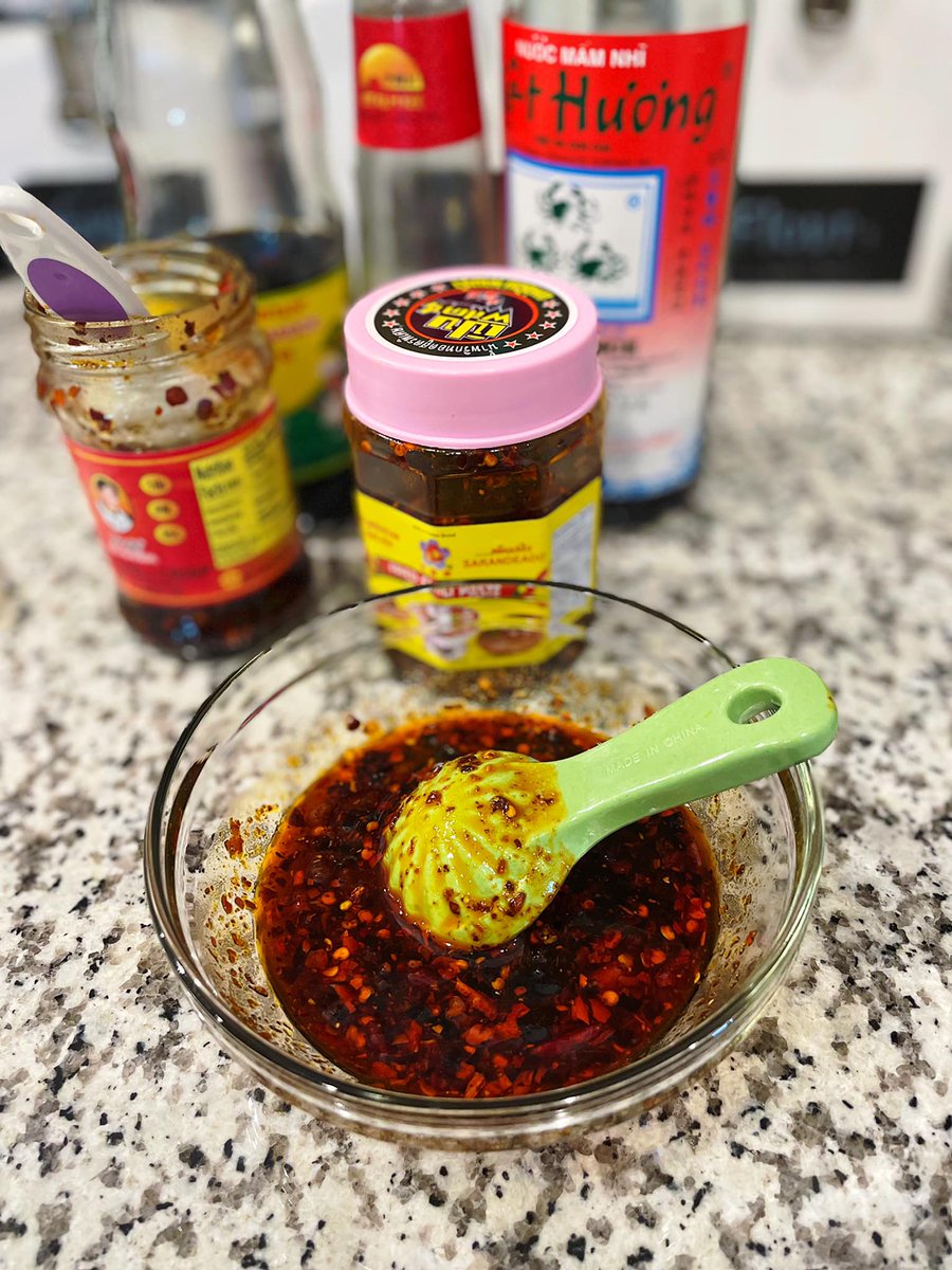 LetsCookSomFood's tweet photo. These Spicy Veggie Noodles are just perfect and so full of flavor. If you know me, I'm a meat lover but I promise you won't miss it at all! Here's to veggie lovers! 🥂

Get the recipe ➡️https://t.co/2kSLV9kGR8
#nomnom #foodie #feedfeed #recipes #Cooking #vegetarian https://t.co/bnD7pWs4QI