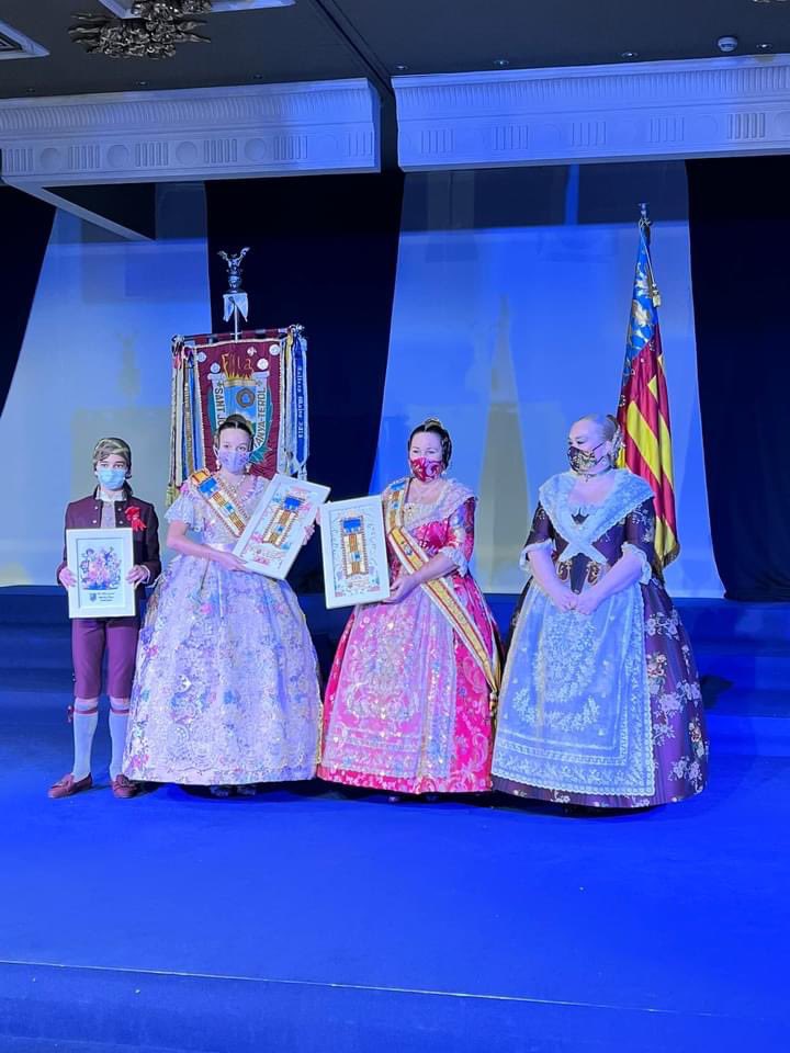 SjmtFalla's tweet photo. #falles22 #bandes22 #fallessegures https://t.co/gNgyJF12g0