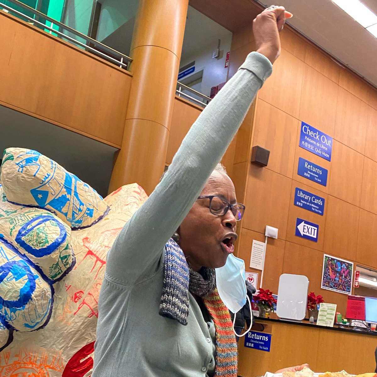 ebyesterday's tweet photo. End of an era: Dorothy Lazard has retired from the @oaklibrary History Center. But don't be sad... now she's writing a book about Oakland's African American history! #DorothyLazardFanClub https://t.co/YcttmiA7hw