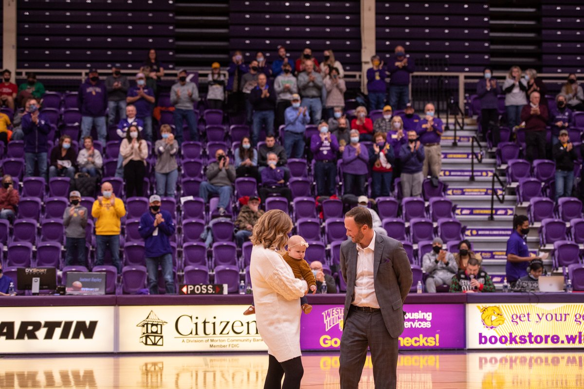 WIUFootball's tweet photo. Local folks had the opportunity to hear a bit from our newly appointed head coach, @HendricksonWIU, yesterday during the @WIU_MensHoops win 🟣🟡
Coach Hendrickson's official introductory press conference will be held Monday morning (Dec. 20) at 10 a.m.!
#TRADITIONofTOUGH https://t.co/FAcgnWlqYy