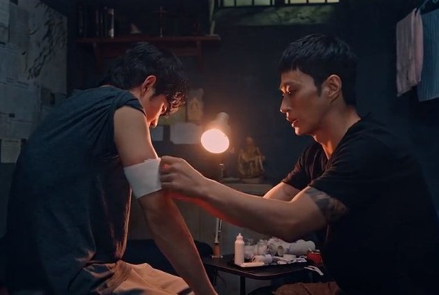 jcwooki's tweet photo. Yo yo Yo hayır yo ben de kalp var yooo hayır #OneOrdinaryDayep4 https://t.co/Pt23VVYeA7