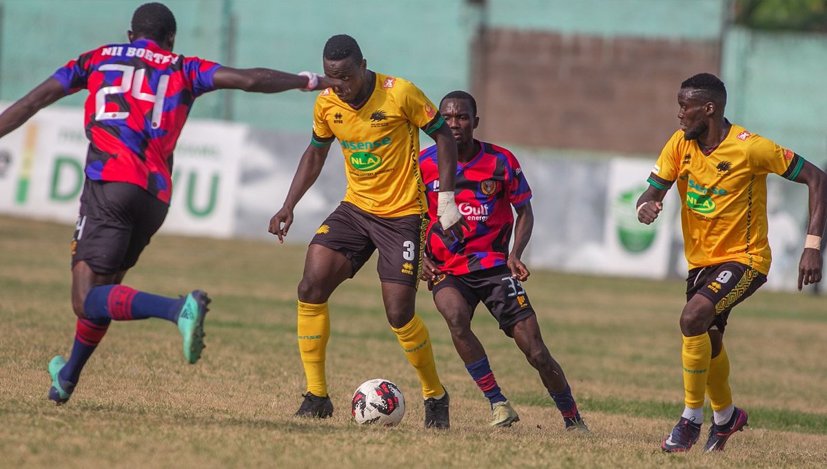 AsanteKotoko_SC's tweet photo. π· Earlier this afternoon!!
Another victory at Dawu Park!!πͺ
#AKSC #CITKOT #GPLmd9 https://t.co/m3y7FoWTsN