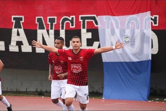 Hoy me despido de esta institución y agradecido por la oportunidad que tuve este año de poder defender estos colores, siempre les di mi máximo para dejar en alto al <a href="/Portuguesa_FC/">Portuguesa FC</a> Agradecido con la hinchada y toda la gente de Portuguesa!