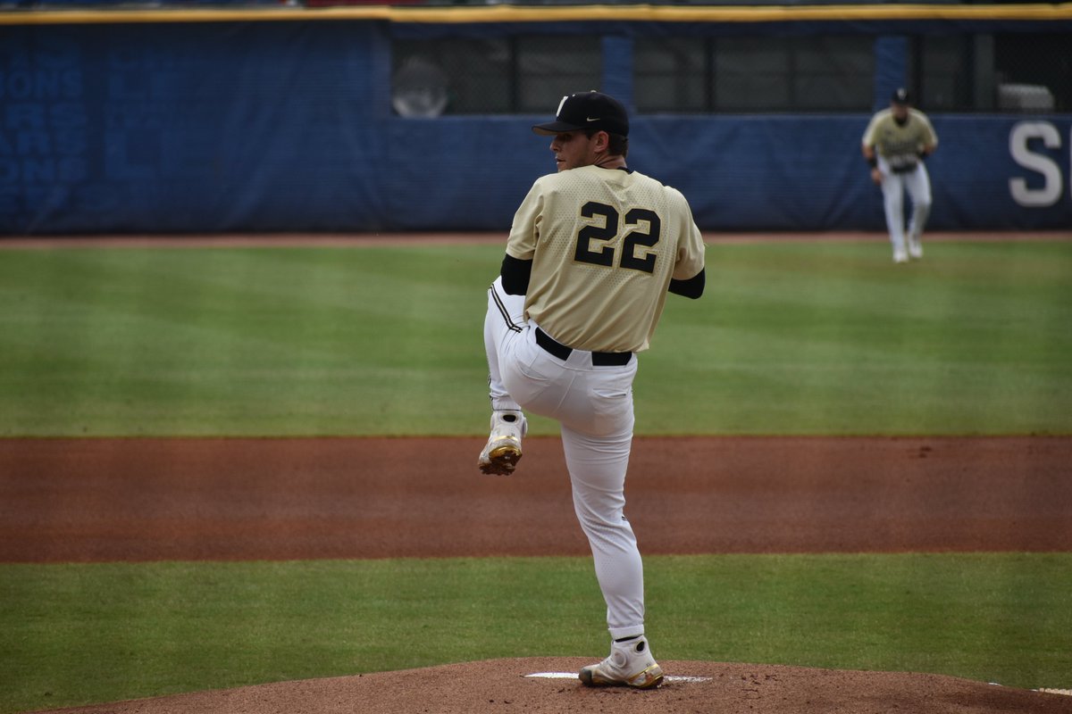 AlexattheBox's tweet image. Here are week 40's photos
#LSU #VandyBoys #BaseBall