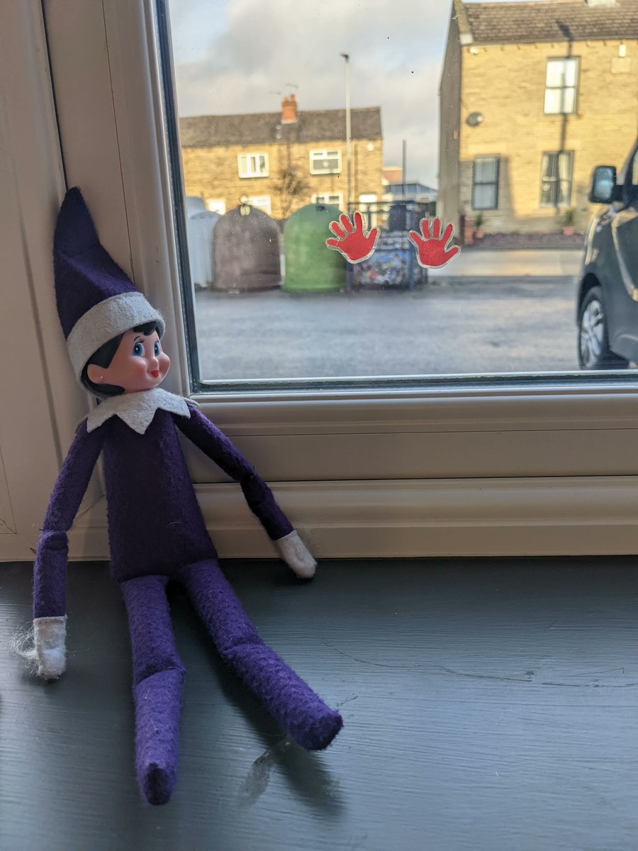 PhoenixPCC1's tweet photo. Someone has left some grubby hand prints on our office window. It is a good job the guys are in tomorrow and can give the inside windows a clean ✨
#internalwindowcleaning #windowcleaners
When did you last have the inside of your windows cleaned? https://t.co/mJxqyCfZ1G