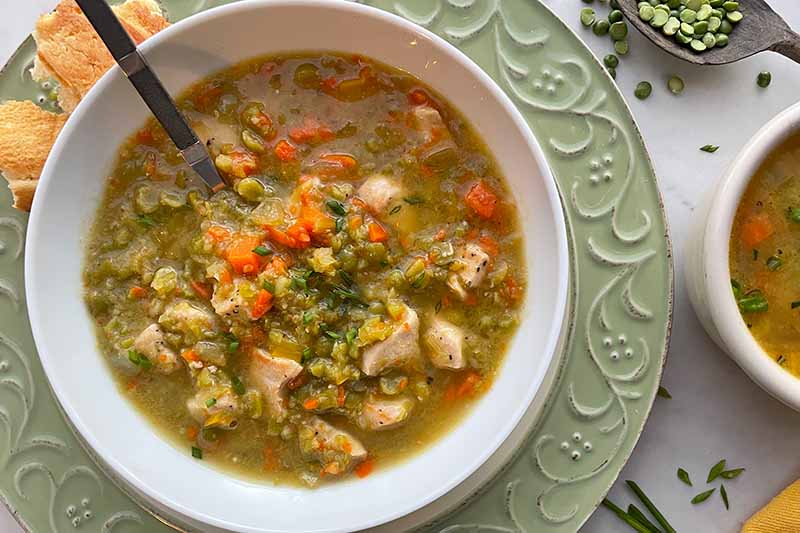 FoodalBlog's tweet image. Chicken Split Pea Soup &amp;gt;&amp;gt;&amp;gt; foodal.com/recipes/soups/… #souprecipes #splitpea