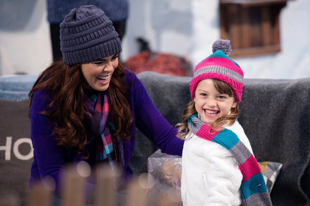 Happy birthday to Maya’s favorite TV momma @rosablasi We ❤️❤️❤️❤️ you!!!