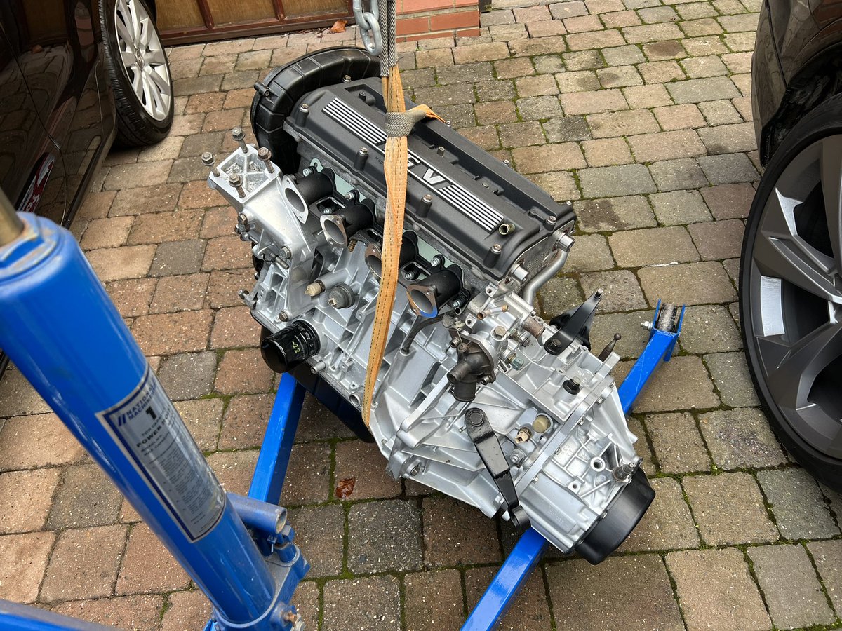 405_Mi16's tweet photo. Engine Porn #mi16 #jenvey #405btccreplica https://t.co/IBJvbWY4FN