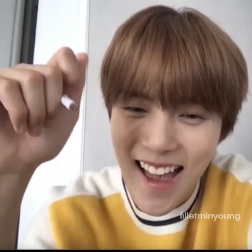 filletminyoung's tweet photo. the moment he saw i was wearing a champion sweater 🥺🤍 #민힉 #MINHYUK @OfficialMonstaX https://t.co/GDZXJMLQmG