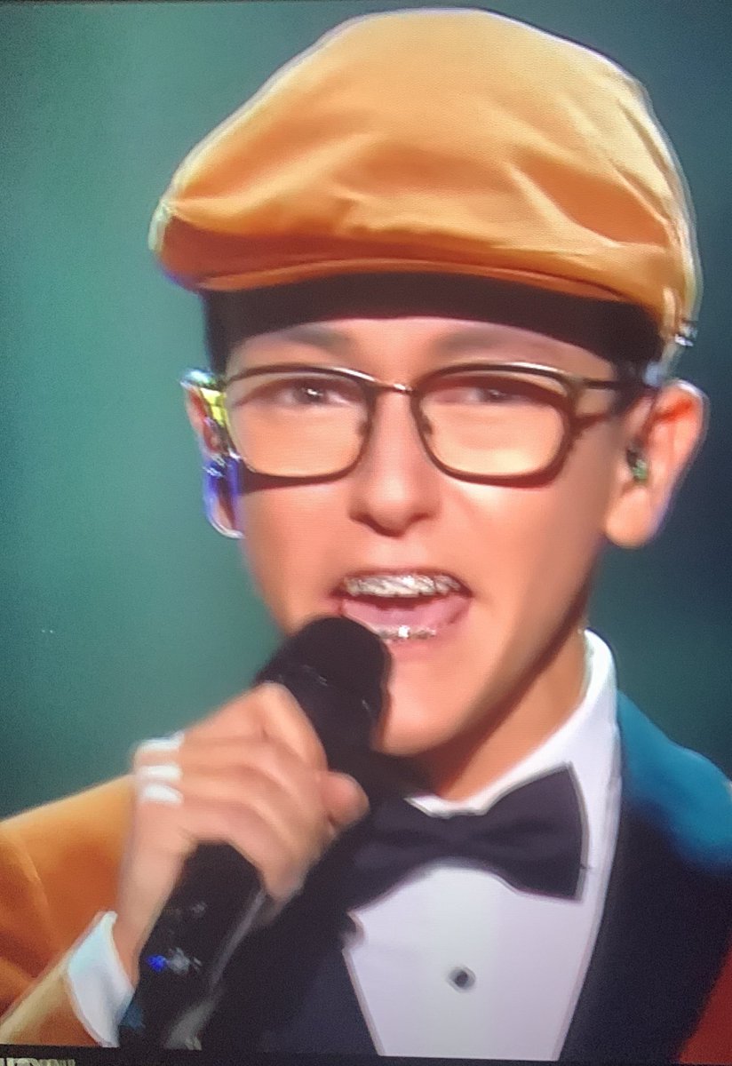 preguntoooo's tweet photo. El niño de Portugal parece Unamuno #EurovisionJuniorRTVE https://t.co/wVAwDR5TFd