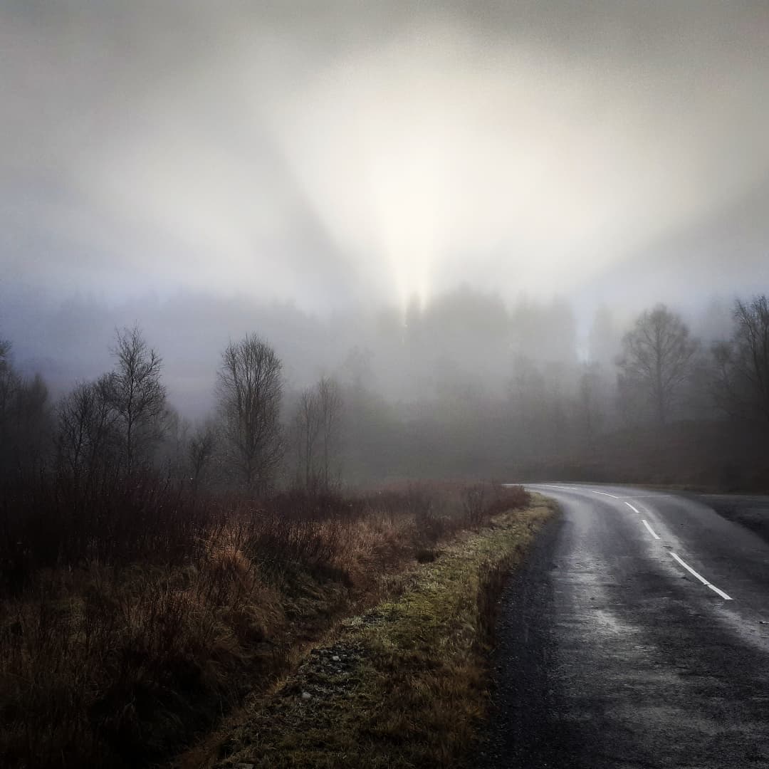Kevin_MacNeil's tweet photo. Always a brrrracing ride when you cycle in a temperature inversion. Most of my #restrap #solsticecentury was cloaked in cold damp mist but it was great to take a break from brutal work schedule to do a new challenge. #bikelife #amcycling #ridelots #cyclelife #cyclingscotland https://t.co/fb9njGQAhU