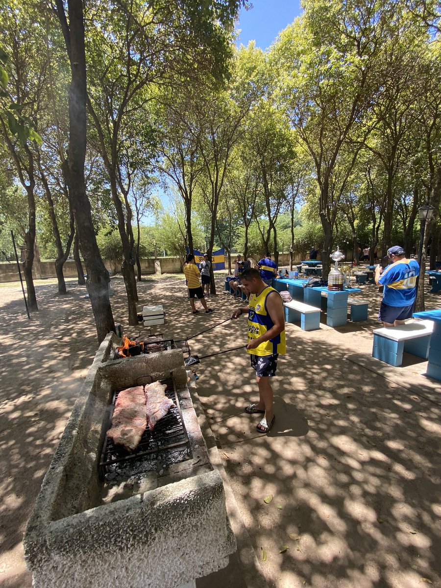 Pablitomacca's tweet photo. Boca y su gente 💙💛💙 https://t.co/Hnt45nxYTU