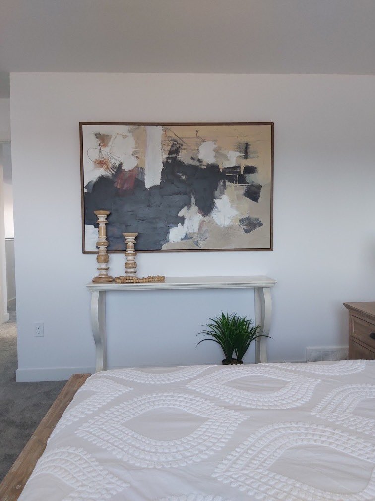 AbbeyPlatinum's tweet photo. We are looking for your help! 😞 Our show home in Blackfalds got broken into last night and all of the decor, bedding, artwork and some furniture were stolen. If you see any of this on marketplace, Kijiji or around in the community, please let us know! 1/2 https://t.co/jZmT06cAWC