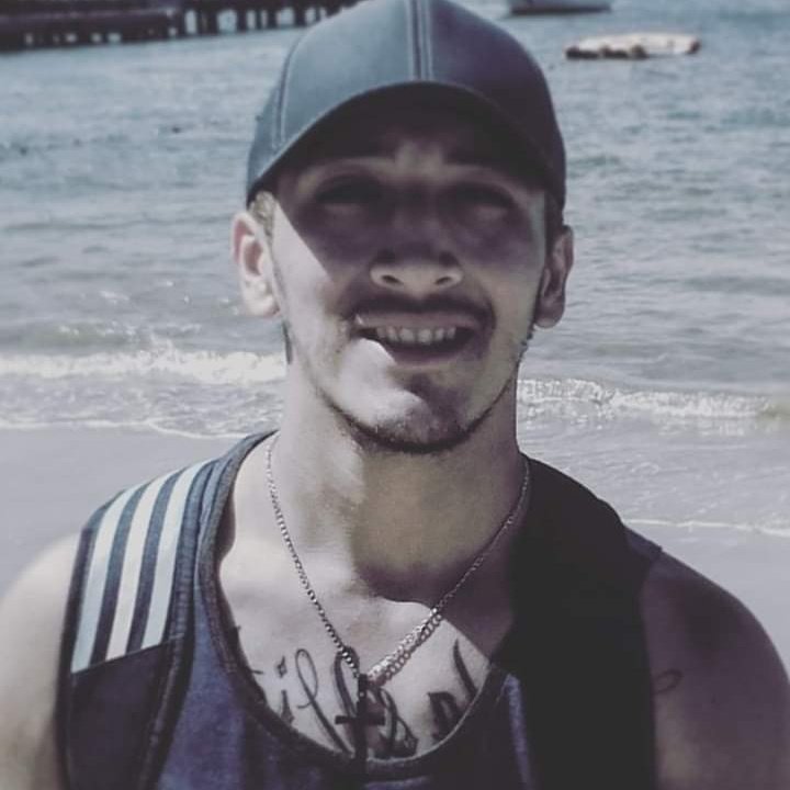 ccesarr_09's tweet photo. #NuevaFotoDePerfil https://t.co/qiRMTQusUu