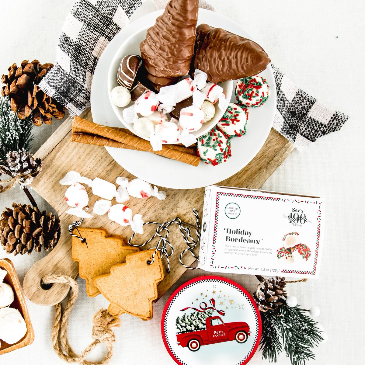 aclassictwist's tweet photo. Candy board with @seescandies holiday season favorites. #ad #SeesCandies #100YearsOfSees
Featured on my candy board:
Holiday Bordeaux
Centennial Christmas Tin
Holiday Bordeaux
Mini Christmas Delivery box
Marshmallow Trees
Double Chocolate Cocoa https://t.co/QxU7uOPiLw