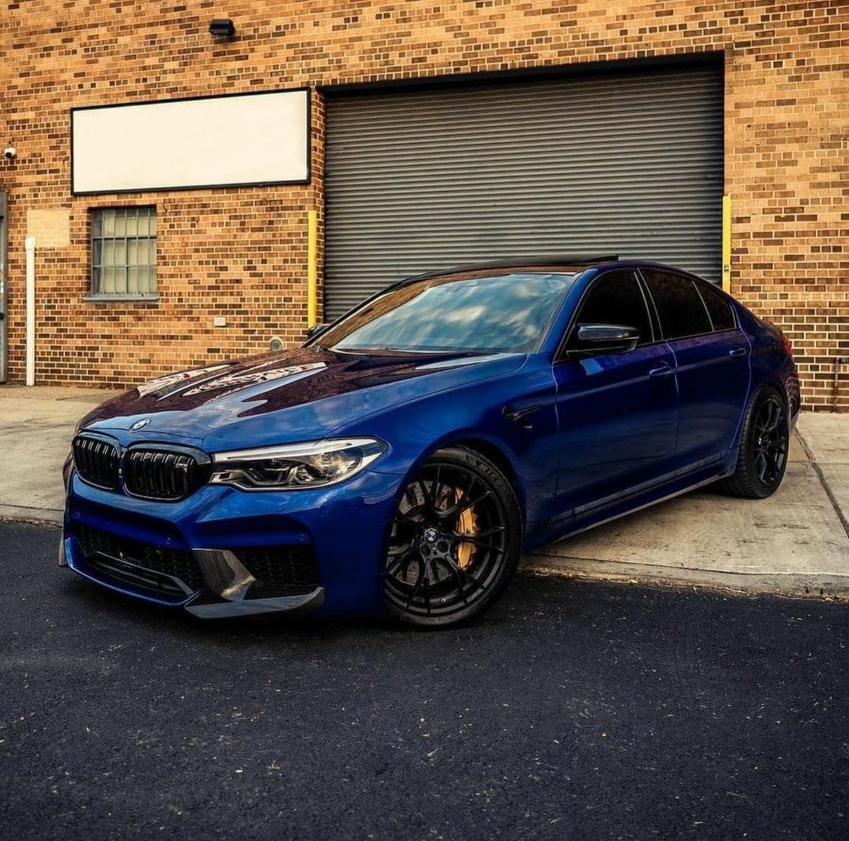 WorldWideCarsTM's tweet photo. BMW M5 😈 https://t.co/izPoYqIfbP