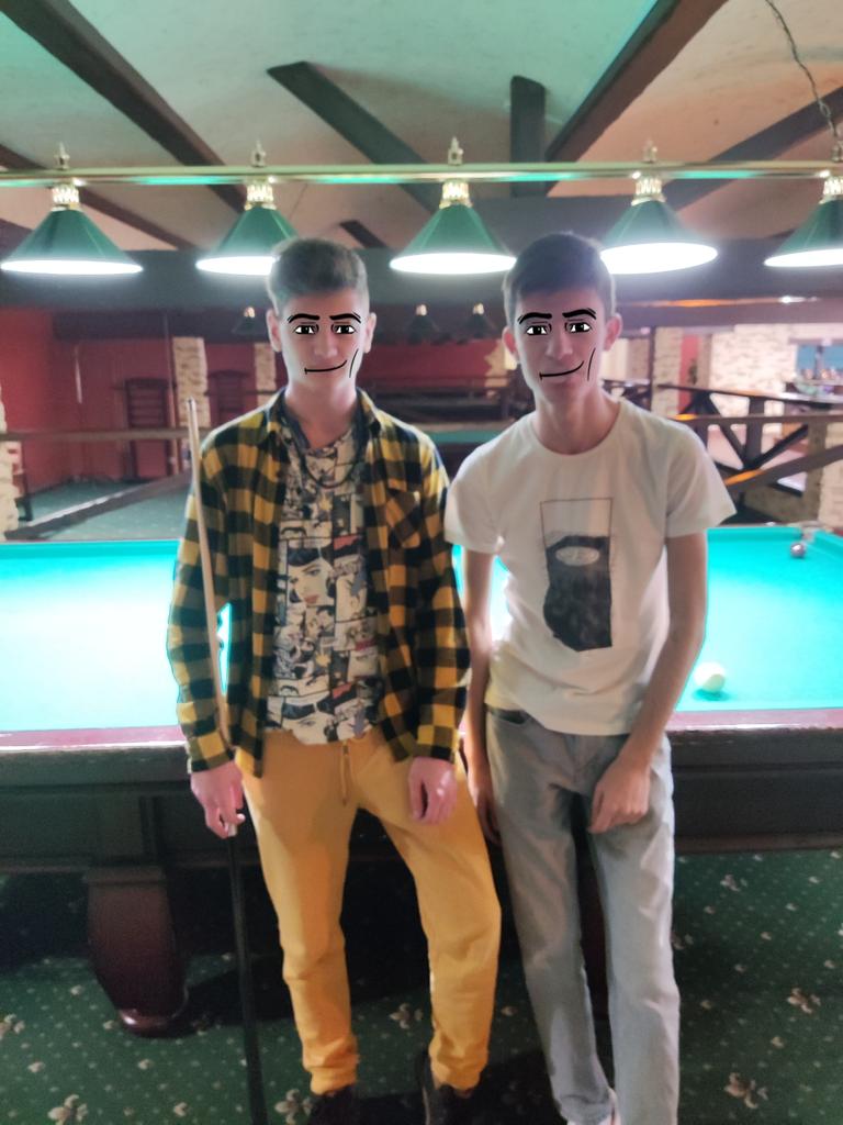 BruhPilot's tweet photo. Me playin pool with homie https://t.co/dThsHBV5U9