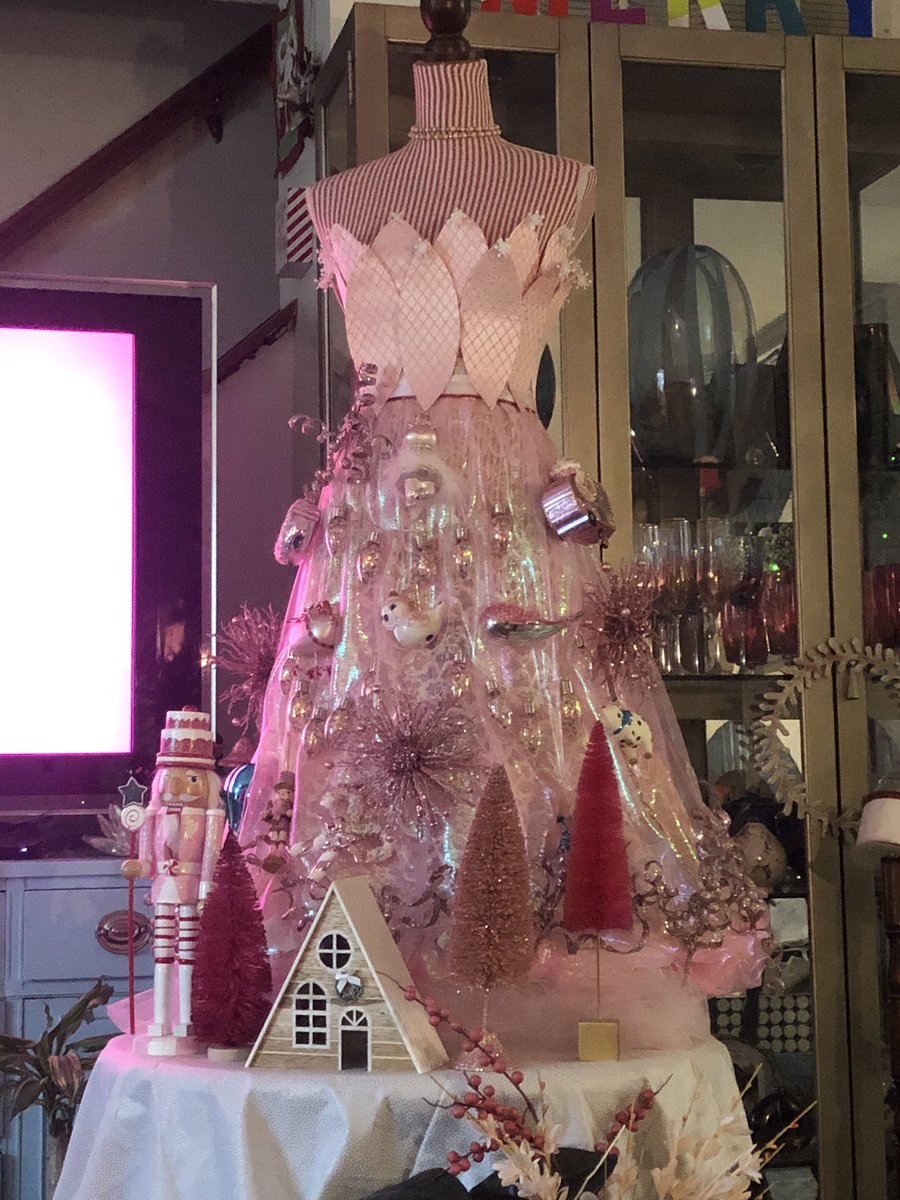LindsayBird's tweet photo. @SueSerioFox29 hey Sue! Check out this pink Christmas lady my mom, Donna, made this year for the holidays! #watchamakin 🎄💗 Merry Christmas https://t.co/Rn7lEyrpit